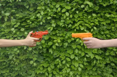 London Police Issue Warning Over 'Senior Assassin' Game Involving Imitation Guns