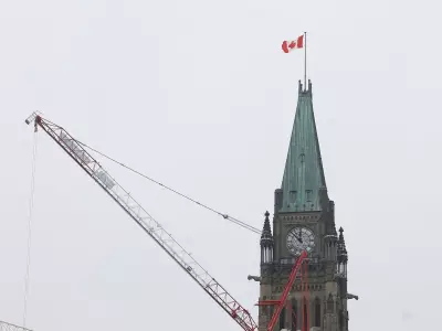 Parliament Hill's Peace Tower to Lose Iconic Green Roof for Years During Restoration