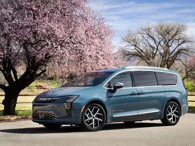 Stellantis Slashes Prices on Windsor-Built 2027 Chrysler Pacifica by Up to $7,200