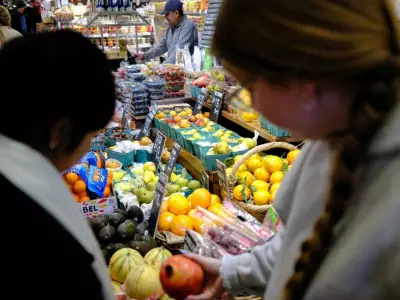 U.S. Economic Woes Signal 'One Hell of a Cold' for Canada, Economists Warn