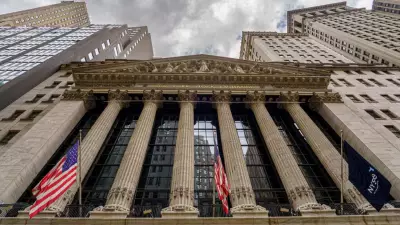 Wall Street Mixed Ahead of Tech Earnings, Iran Talks Stalled