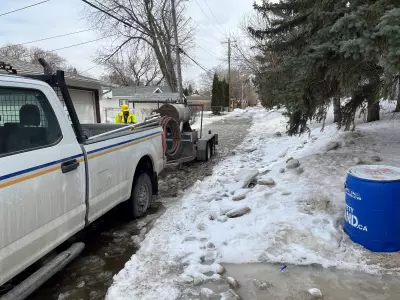 Winnipeg Homeowners Face Back Lane Flooding, Cars Stranded as Drains Blocked