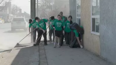 Winnipeg Students Lead Annual West End Cleanup to Tackle Winter Debris