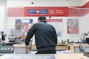 Canada Post Initiates Phase-Out of Door-to-Door Mail Delivery Services