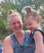 Canadian Mother and Daughter Endure Weeks in U.S. ICE Custody, Describe Trauma