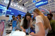 China's Economy Expands 5% in Q1 2026, Defying Early Iran War Disruptions