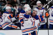 Connor McDavid's Hat Trick Powers Oilers to Pacific Division Lead