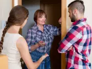 Dear Abby: Three's a crowd when unexpected visit drags on