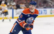Edmonton Oilers Can Secure Home Ice Advantage with Victory Over Vancouver Canucks