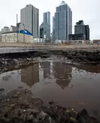 Edmonton's Pothole Battle: From Record Snowfall to Road Repairs