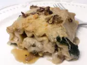 French Onion Chicken and Spinach Lasagna Rolls: A Comforting Baked Pasta Dish