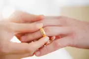 New Study: Marriage Linked to Lower Cancer Risk, Boosting Health Benefits