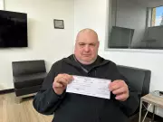 Saskatchewan man loses nearly $4,000 to fake cheque scam selling vintage car parts