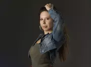 SUNshine Girl Giselle: A Glimpse into the 2018 Feature Model's Life