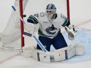 Vancouver Canucks Face Goaltending Crisis as Kevin Lankinen Scratched