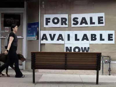 Canada's Economy Shrinks Again, Scotiabank Expands in US, Costco Tariff Refunds