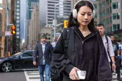 Canada's Youth Unemployment Rises as Summer Job Search Begins