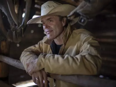 Edmonton Events: Corb Lund, Rainmaker Fest, Twin Peaks Marathon