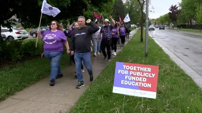 Education Workers Rally in London, Demand More Government Support