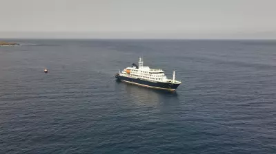 Hantavirus-Hit Cruise Ship Heads to Canary Islands for Evacuations