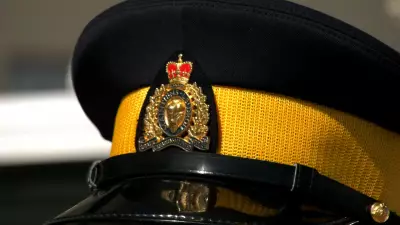 Heavy Police Presence in Canoe Square: Airdrie RCMP Advise Public