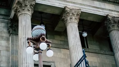 Judge overturns sitcom writer's conviction for damaging trans activist's phone