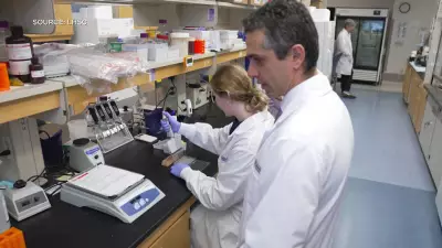 London Leads Largest Canadian Clinical Trial Using 'Poop Pills' for Lung Cancer