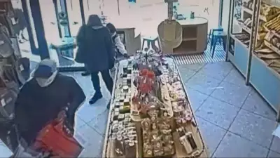 Masked Group Robs Montreal Bakery in Broad Daylight, Steals Bags of Goods