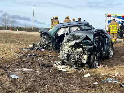One airlifted to hospital after head-on crash north of Edmonton on Highway 44
