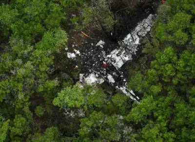 Plane carrying pickleball players crashes in Texas, killing all 5 on board