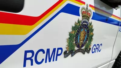Sask. RCMP Search for Suspect After Man Points Gun at Children