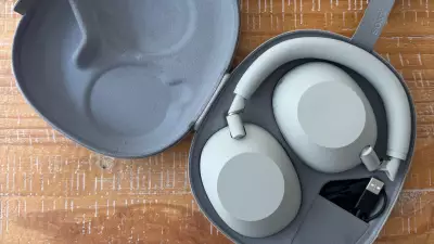 Sony WH-1000XM6 Headphones: The Ultimate Travel Companion for Noise Cancellation