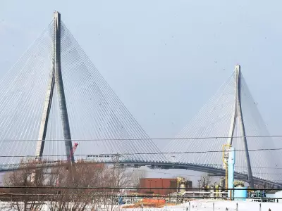 Two Bridges, One Pattern: Why This Should Concern Canadians