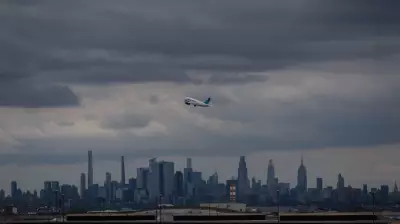 US travel group warns removing customs from Newark could cost $8 billion