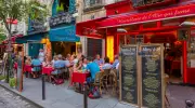 6 Red Flags of Tourist Trap Restaurants, According to Chefs