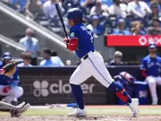 Blue Jays capitalize on Marlins' baserunning errors, win 2-1