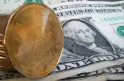 Canadian dollar steadies near five-week low as oil prices fall