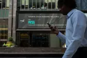 Canadian stock market plunges over 400 points, US markets also decline