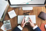Canadians Take Control of Personal Finance with Structured Learning