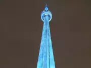 CN Tower Frozen by Drake's Light Show: A Toronto Spectacle