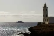 Cruise Ship with Suspected Hantavirus Outbreak Kills 3, Waits for Help