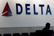 Delta Passenger Removed for Refusing to End Phone Call During Taxiing