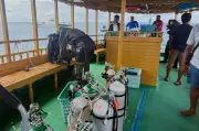 Divers Recover 2 of 4 Bodies from Underwater Cave in Maldives