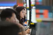 Global Shares Fall, Oil Prices Dip After Attacks Imperil Iran Ceasefire