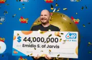 Jarvis, Ont. man wins $44 million LOTTO 6/49 Gold Ball jackpot