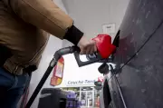 Montreal Gas Prices Surpass $2/L Again at Some Stations