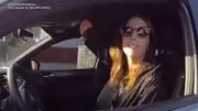One-Handed Driver's Traffic Stop Goes Viral After Officer's Mistake