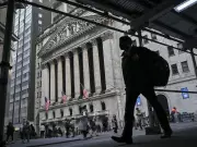 Positioning Your Portfolio in a K-Shaped Economy: AI Booms While Main Street Struggles
