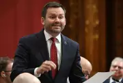 PQ Leader Promises Proactive International Role for Quebec