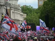 Rival London Protests Raise Unrest Risk with 4,000 Police Deployed